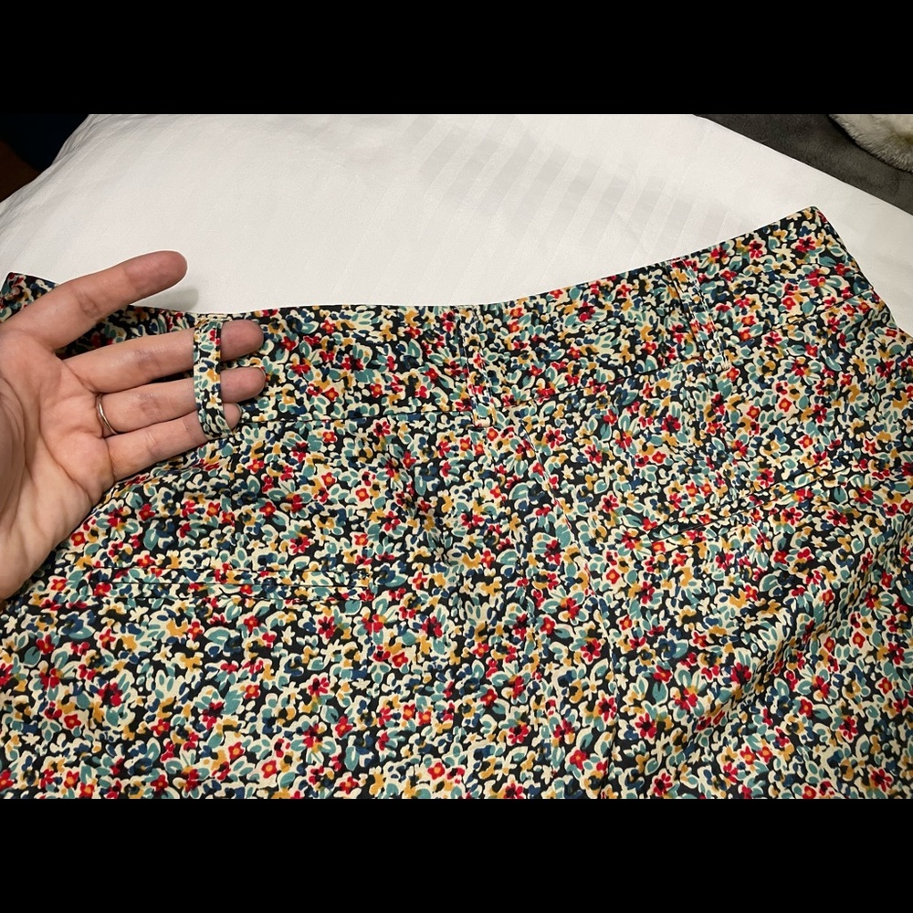CoreyLynnCalter Floral shorts - Picture 8 of 10